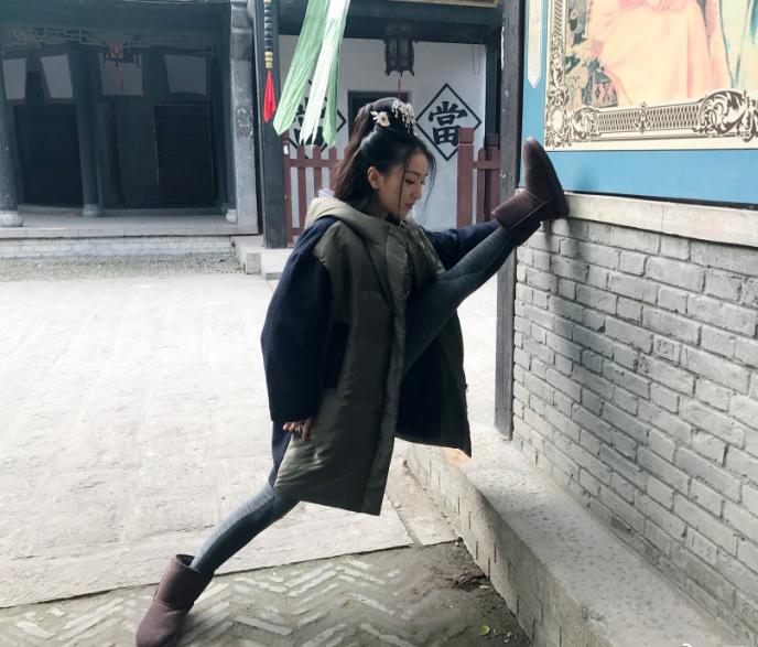 幾分姿色，毋須行乞，女子無財總易得打一正确生肖详细解答、精准解答解释落实